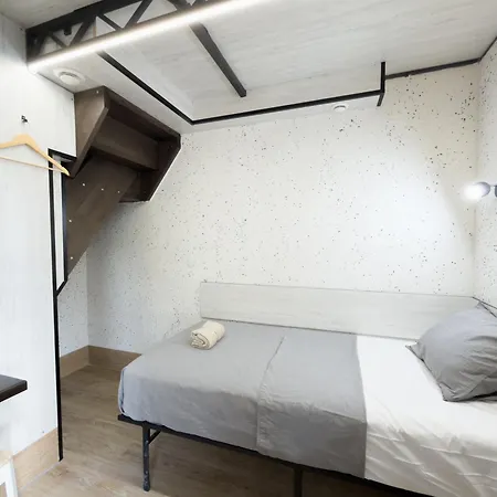Capsule hotel Almorada Valencia