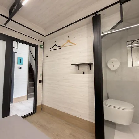 Capsule hotel Almorada Valencia