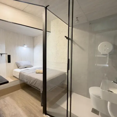 Capsule hotel Almorada