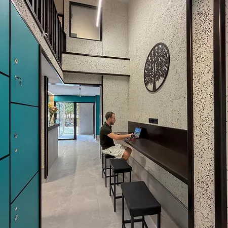 Capsule hotel Almorada
