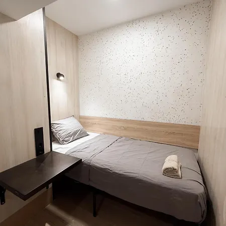 Capsule hotel Almorada *
