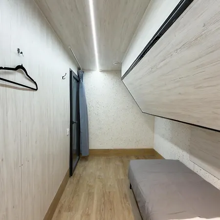 Capsule hotel Almorada