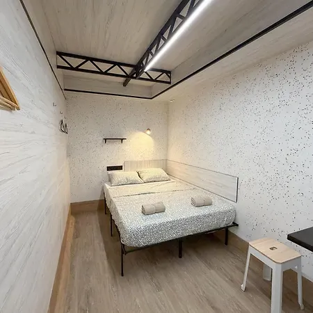 Capsule hotel Almorada Valencia