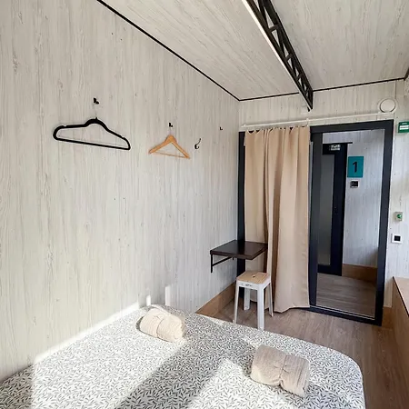 Almorada Capsule hotel